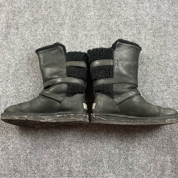 UGG Women’s Becket Chestnut Boots Black Suede and shearling lined Buckles size 7 - Picture 8 of 15